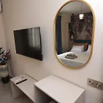 Thea Dora 10b Luxe Lejlighed *