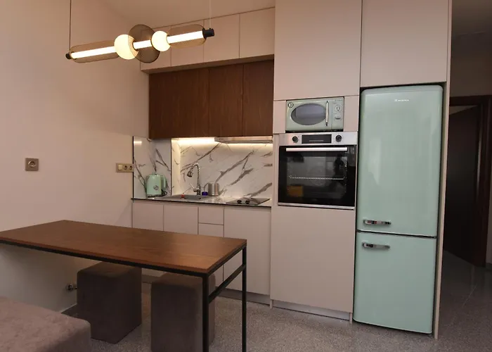 Thea Dora 10b Luxe