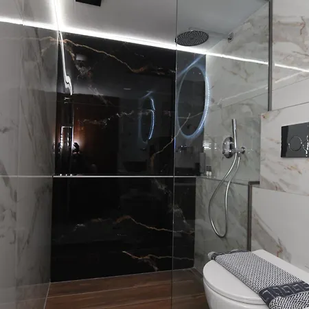 Thea Dora 10b Luxe *