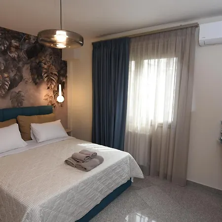 Thea Dora 10b Luxe